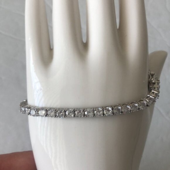 KENNETH JAY LANE Rhodium Plated Round CZ Tennis Bracelet CZ 7" long - Picture 9 of 12